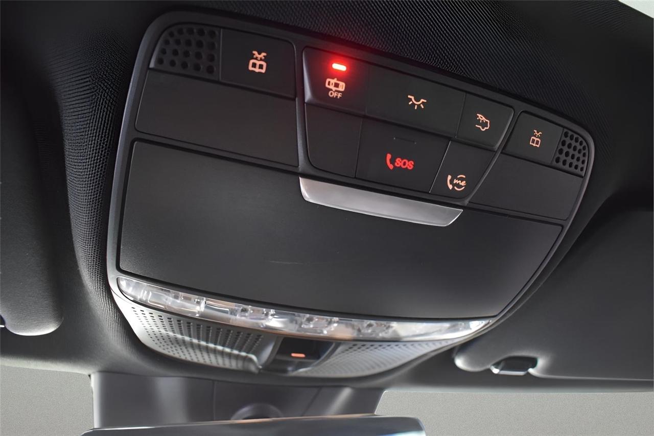 Mercedes-Benz C-Class  2021