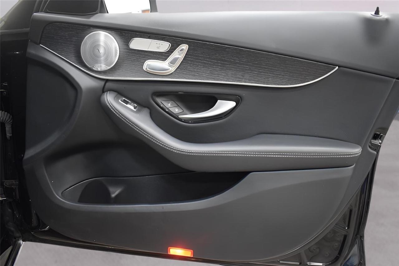 Mercedes-Benz C-Class  2021