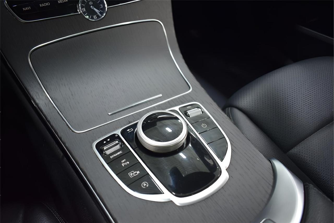 Mercedes-Benz C-Class  2021