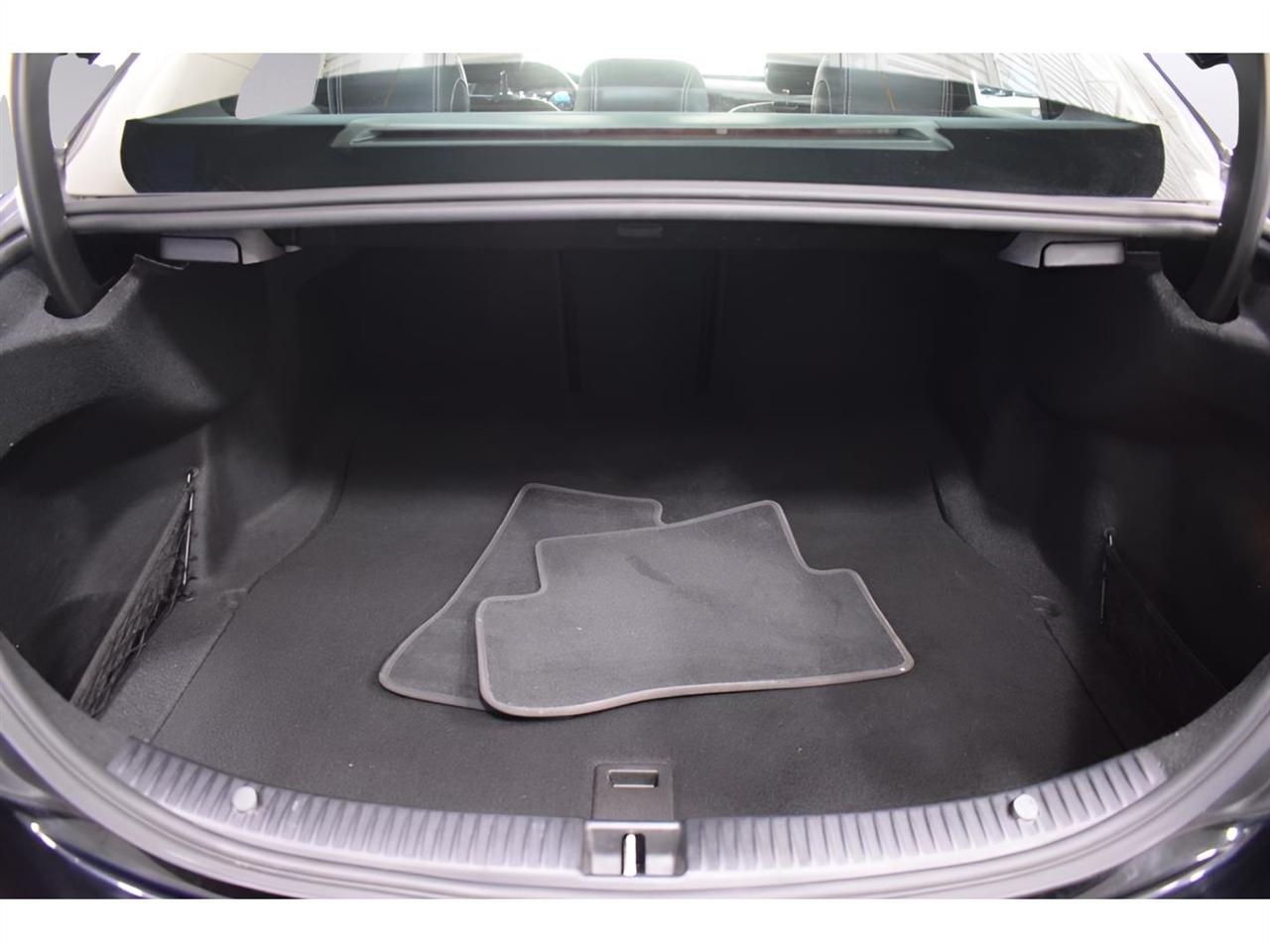 Mercedes-Benz C-Class  2021