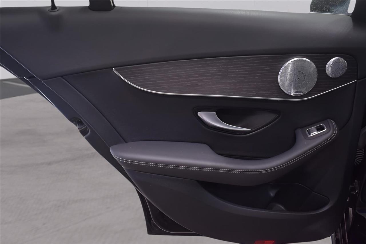 Mercedes-Benz C-Class  2021