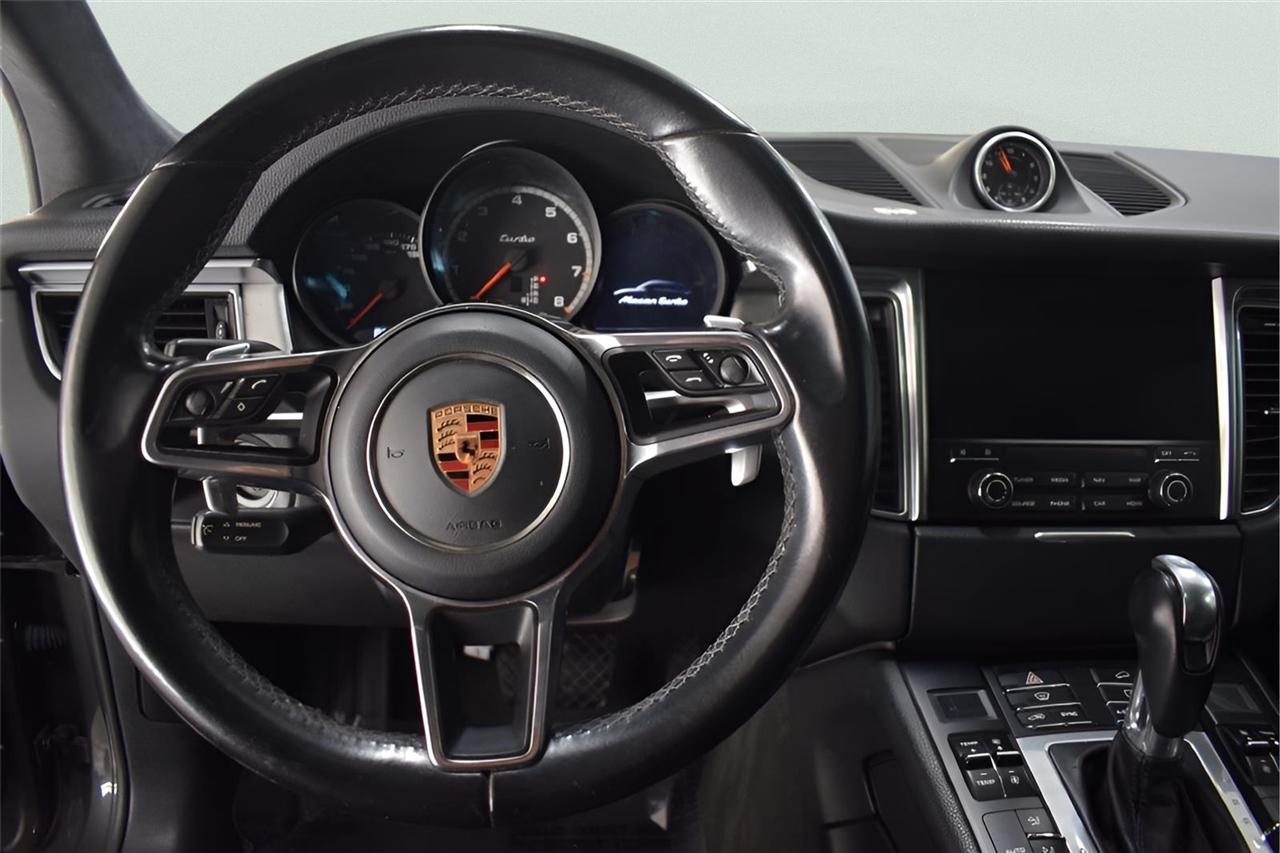 Porsche Macan  2017