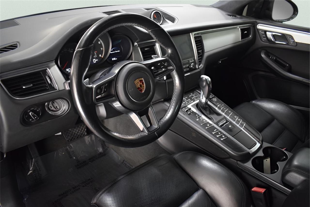 Porsche Macan  2017