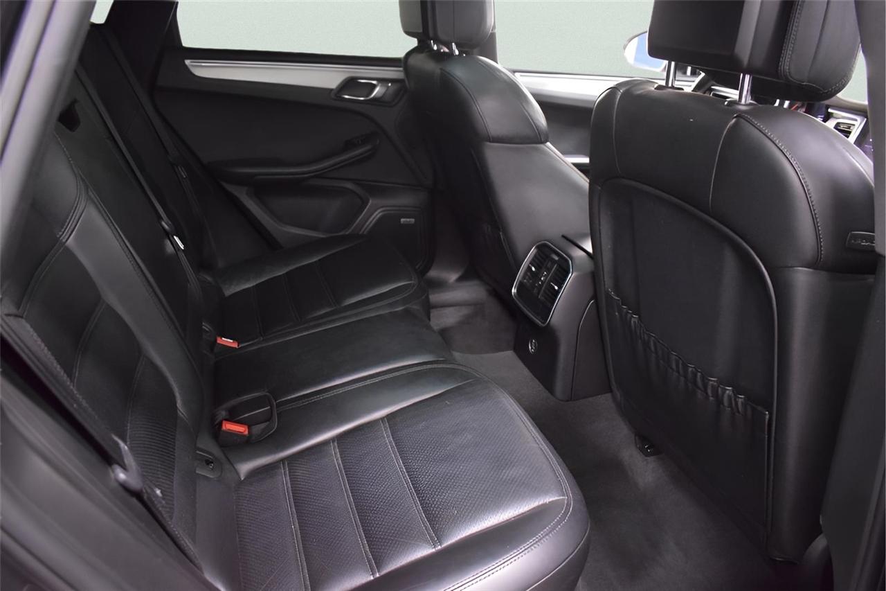 Porsche Macan  2017