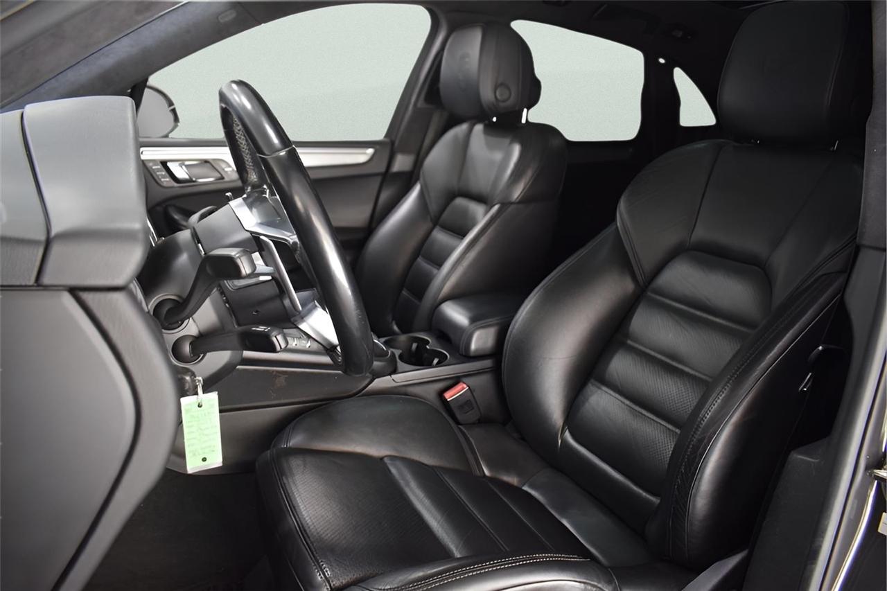 Porsche Macan  2017