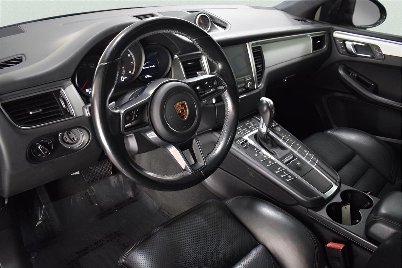 Porsche Macan  2017