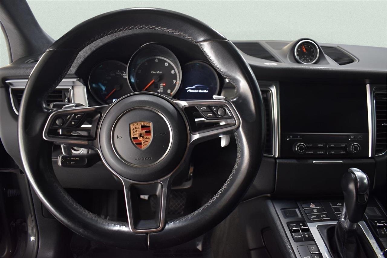 Porsche Macan  2017