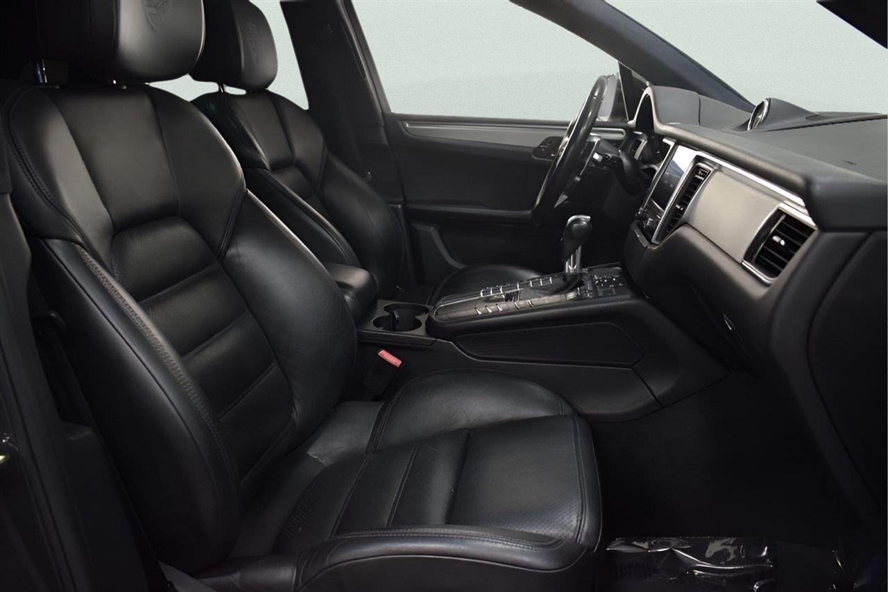 Porsche Macan  2017