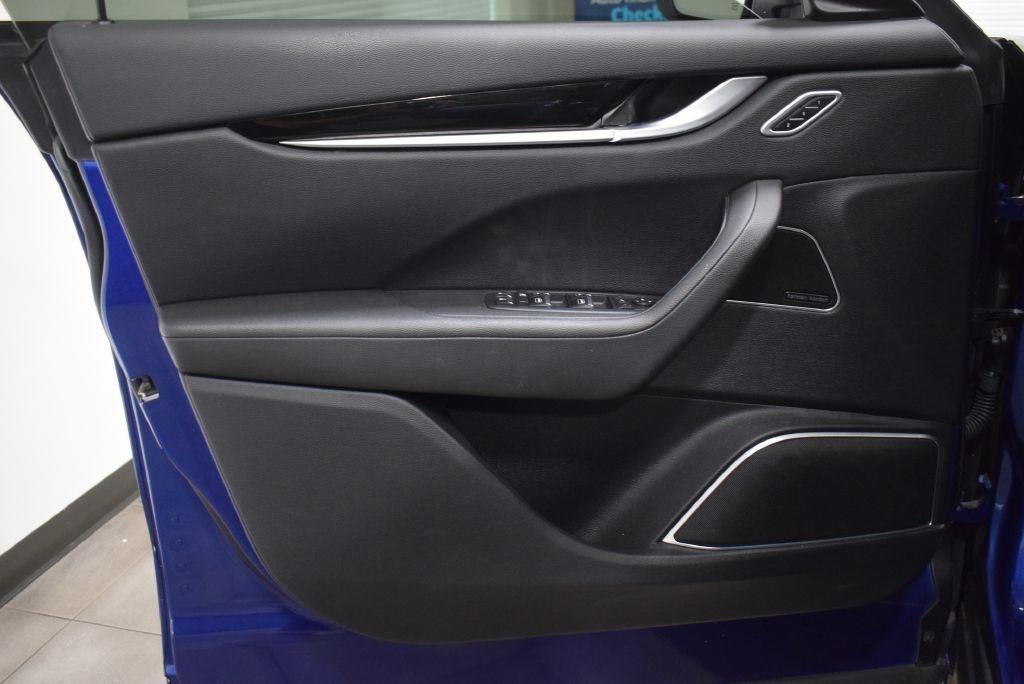 Maserati Levante Base 2021