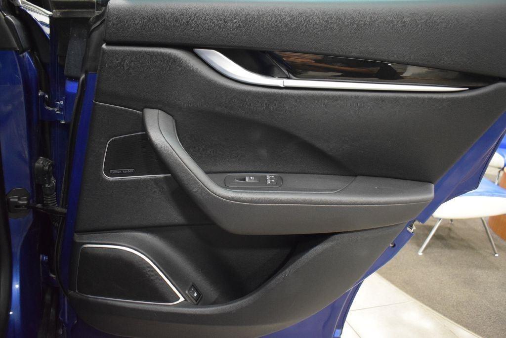 Maserati Levante Base 2021