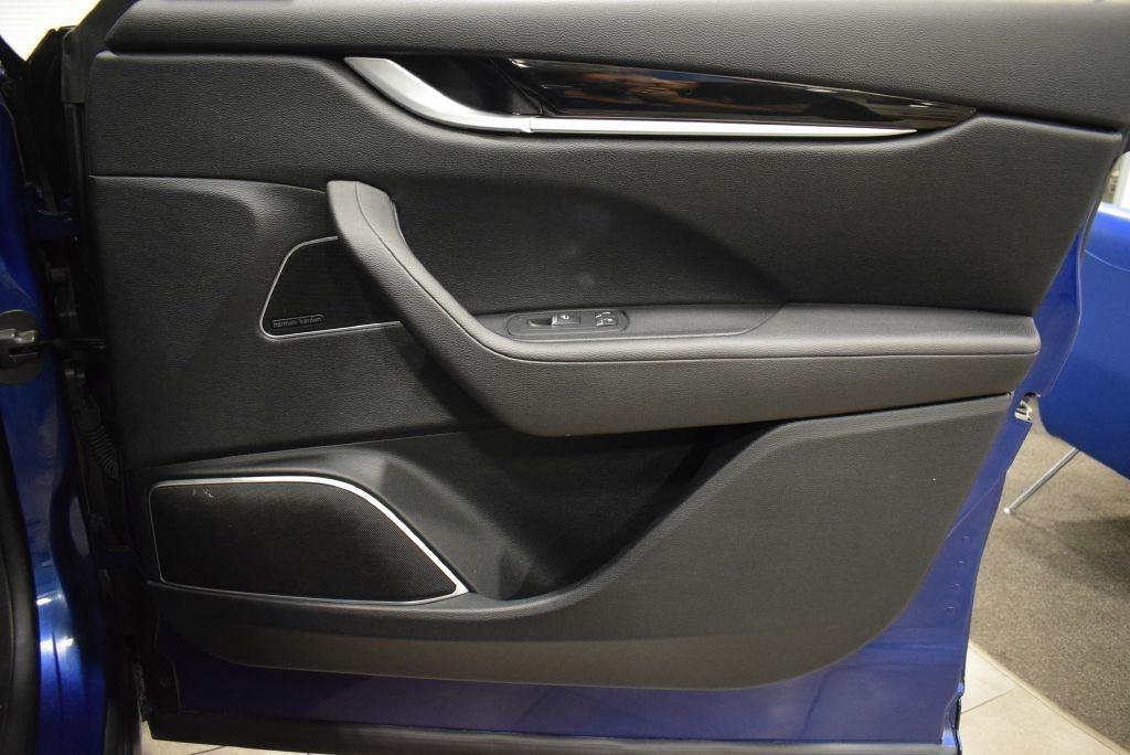 Maserati Levante Base 2021