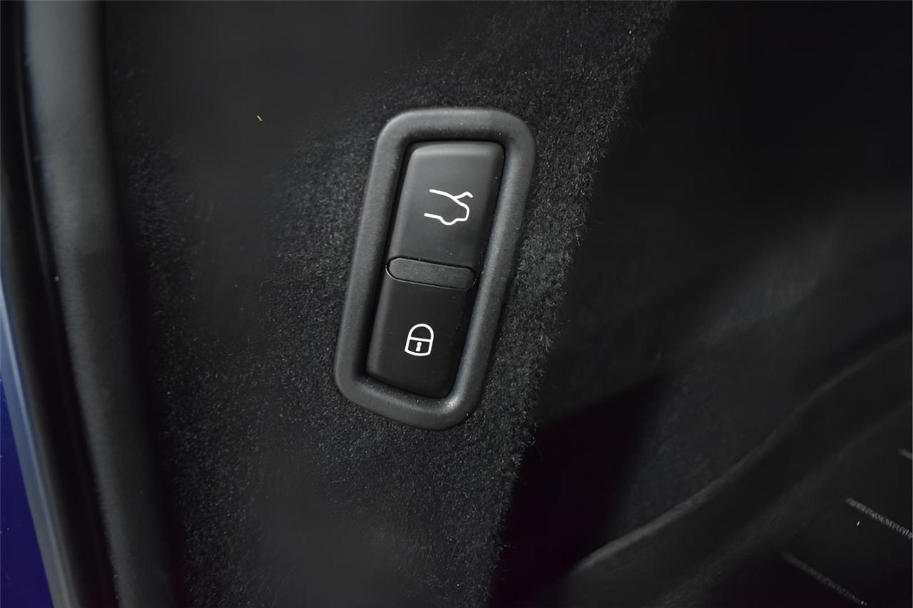 Maserati Levante Base 2021