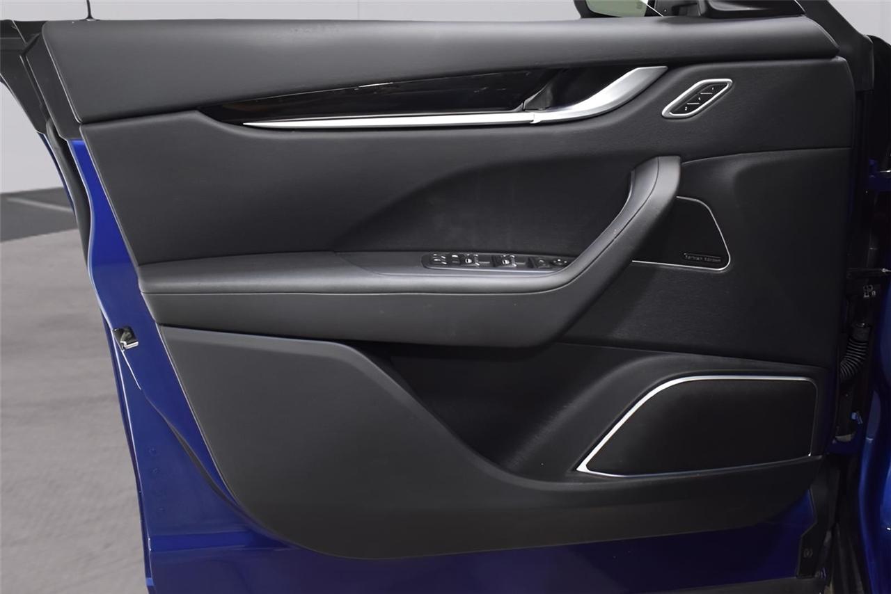 Maserati Levante Base 2021