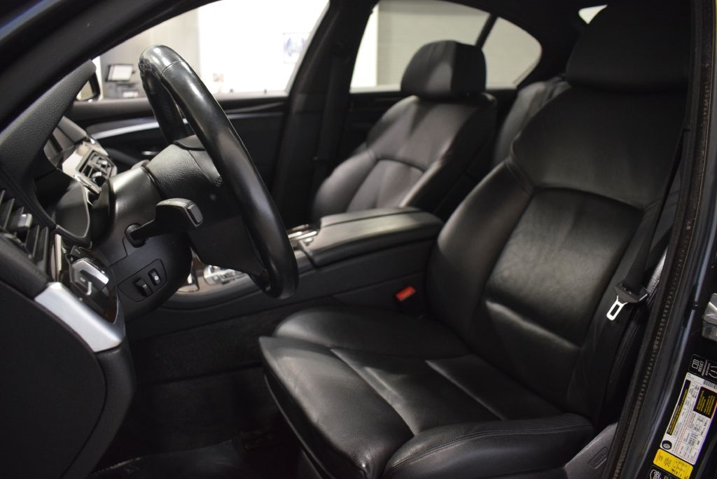 BMW 5-Series  2013 BMW 5-Series  2013
