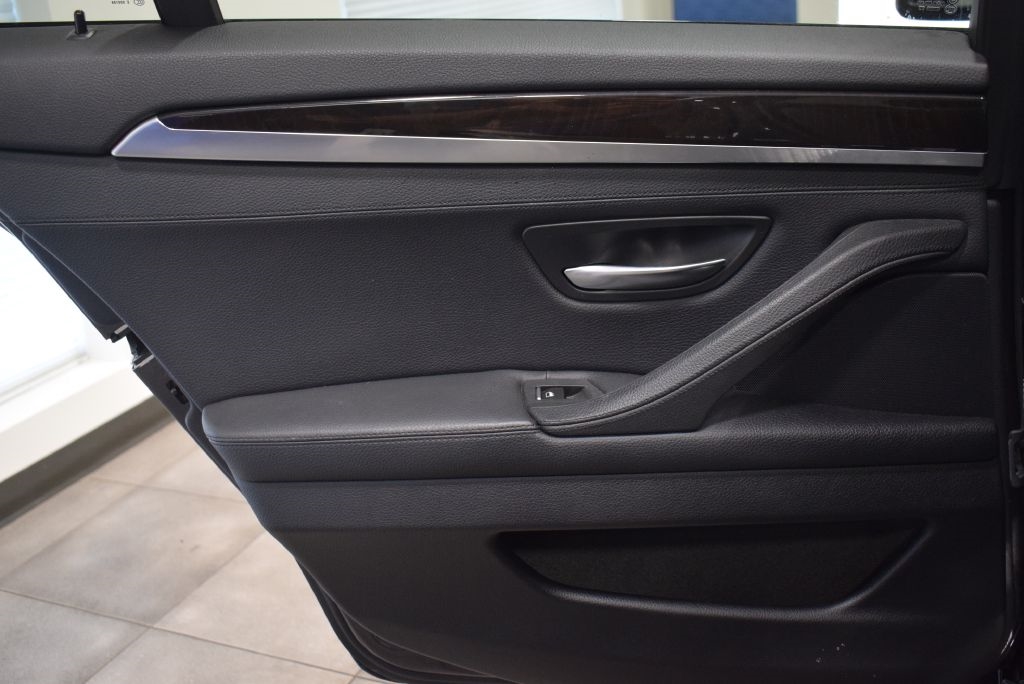 BMW 5-Series  2013 BMW 5-Series  2013