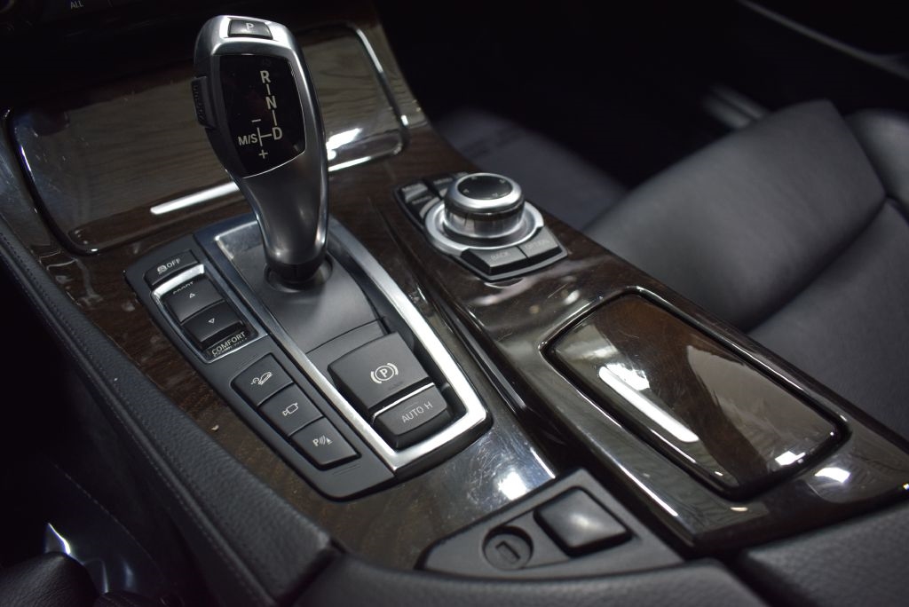BMW 5-Series  2013 BMW 5-Series  2013