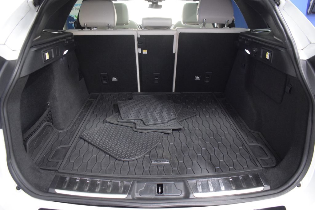 Jaguar F-Pace  2020 Jaguar F-Pace  2020