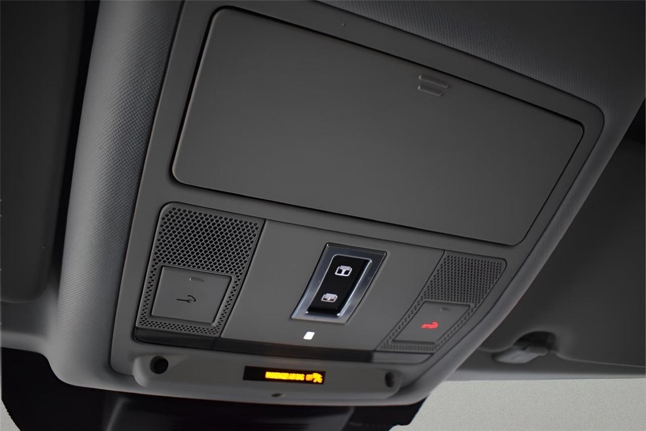 Land Rover Discovery Sport  2018