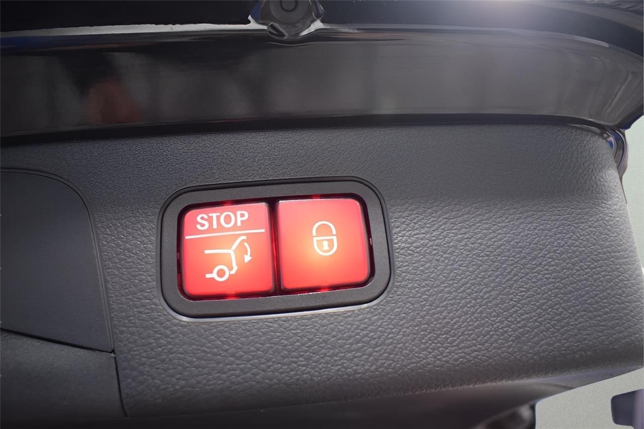 Mercedes-Benz GLC-Class  2022