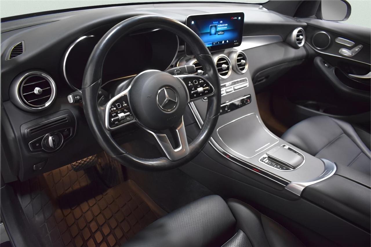 Mercedes-Benz GLC-Class  2022