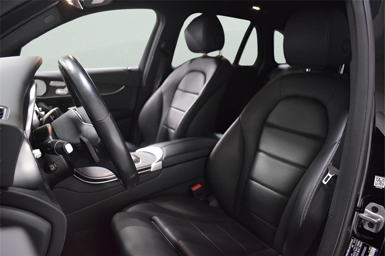 Mercedes-Benz GLC-Class  2022