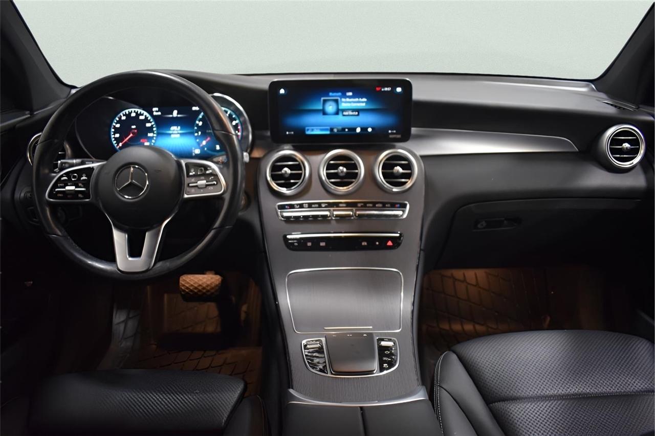 Mercedes-Benz GLC-Class  2022