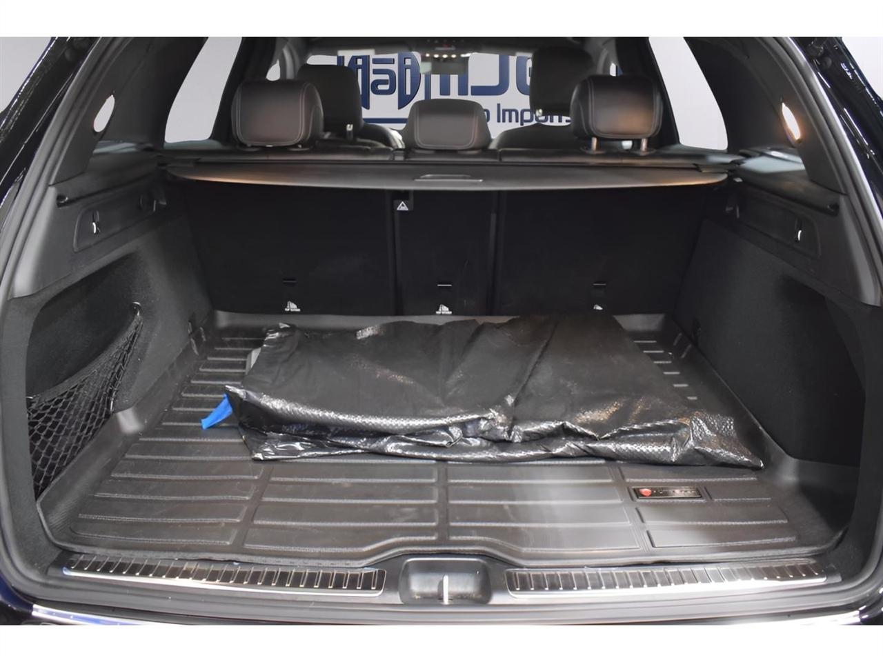 Mercedes-Benz GLC-Class  2022