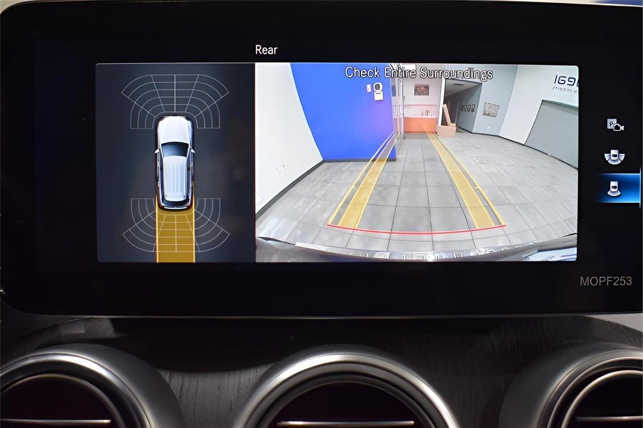 Mercedes-Benz GLC-Class  2022