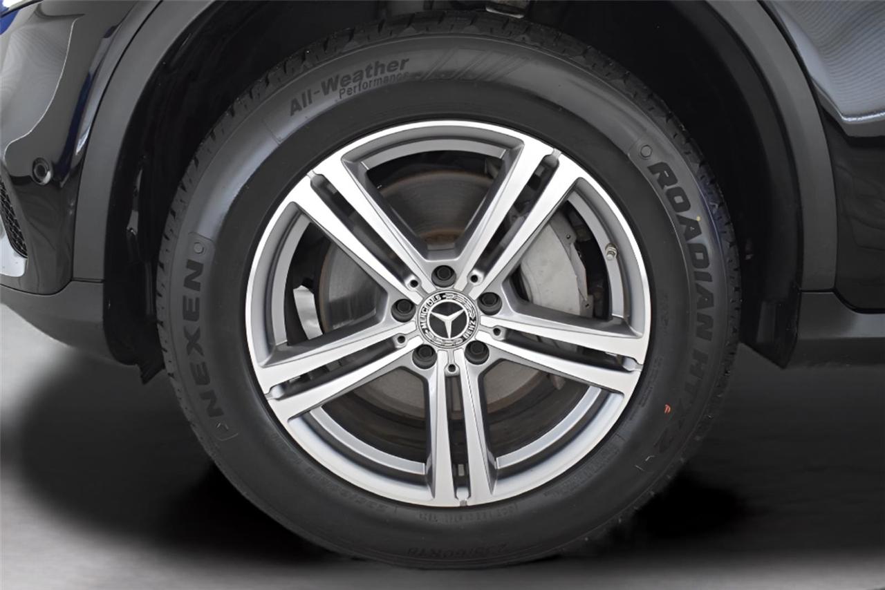 Mercedes-Benz GLC-Class  2022