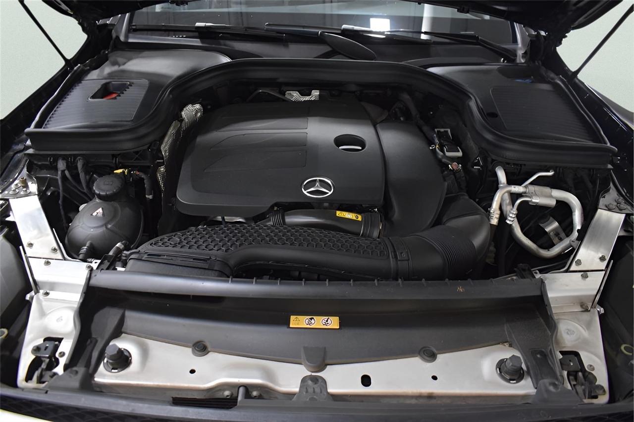 Mercedes-Benz GLC-Class  2022