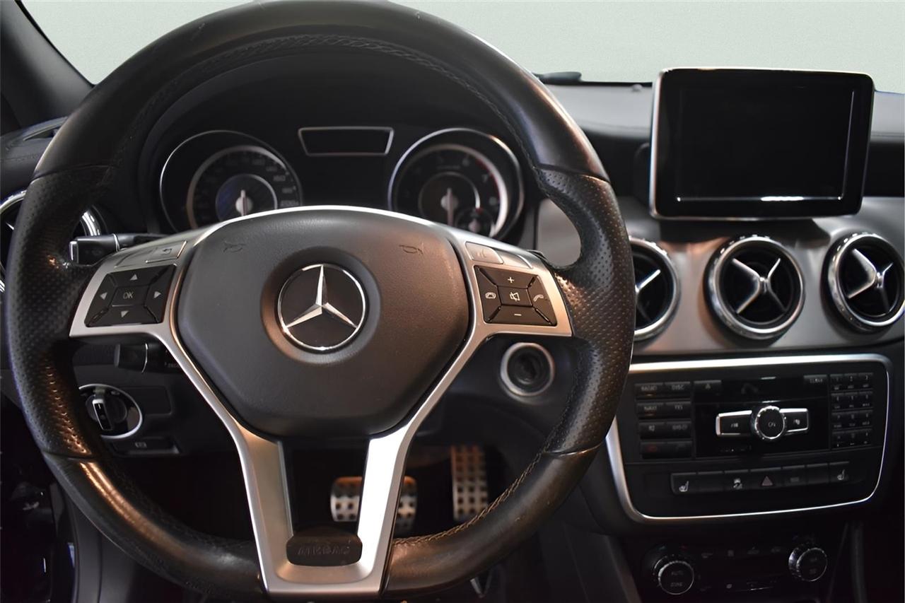 Mercedes-Benz GLA-Class  2015