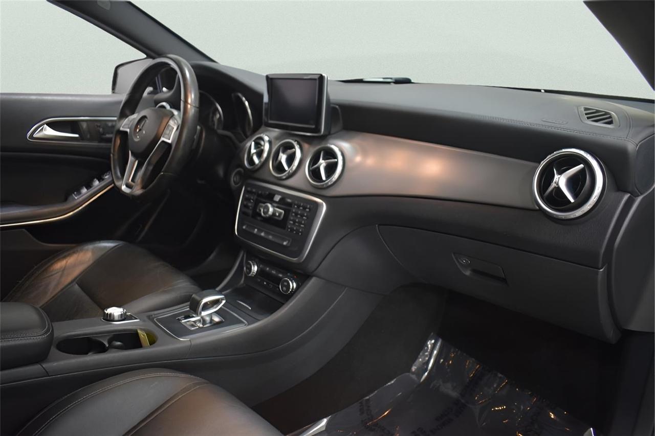 Mercedes-Benz GLA-Class  2015