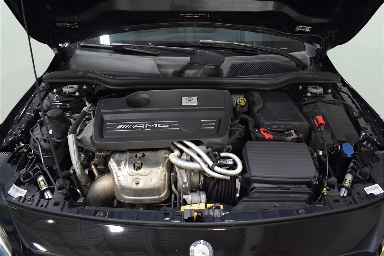 Mercedes-Benz GLA-Class  2015