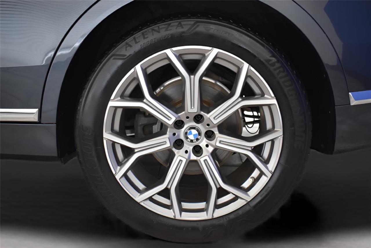 BMW X7  2020