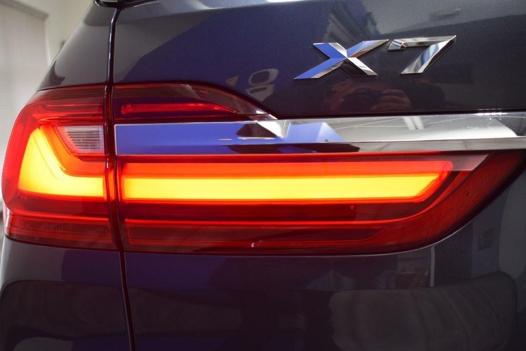 BMW X7  2020