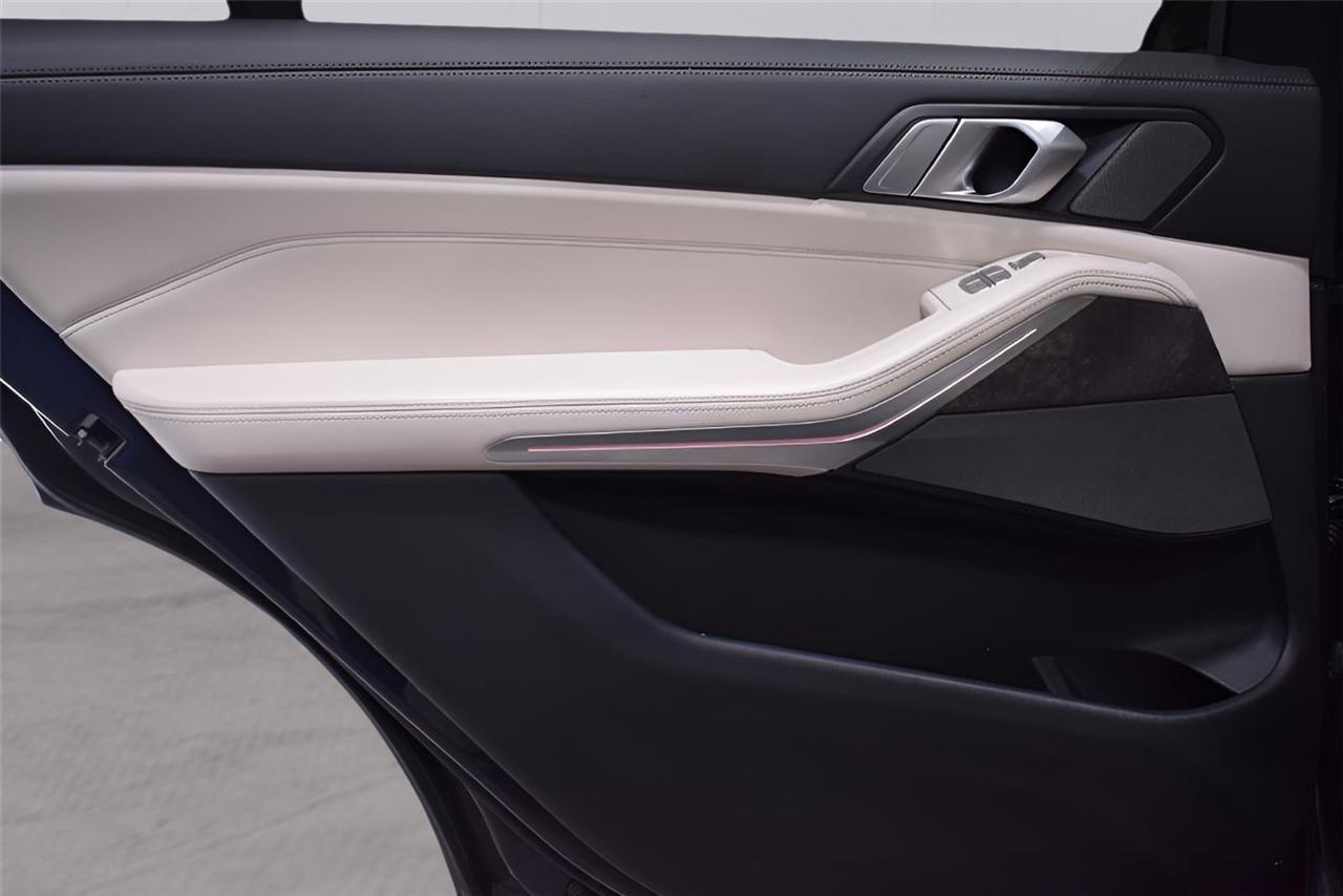 BMW X7  2020