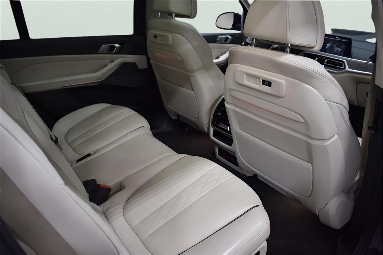 BMW X7  2020