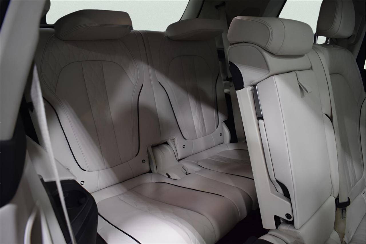 BMW X7  2020