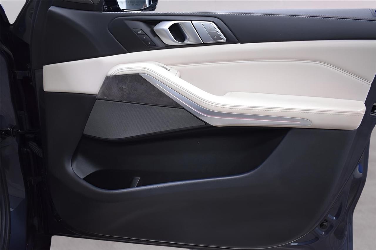 BMW X7  2020