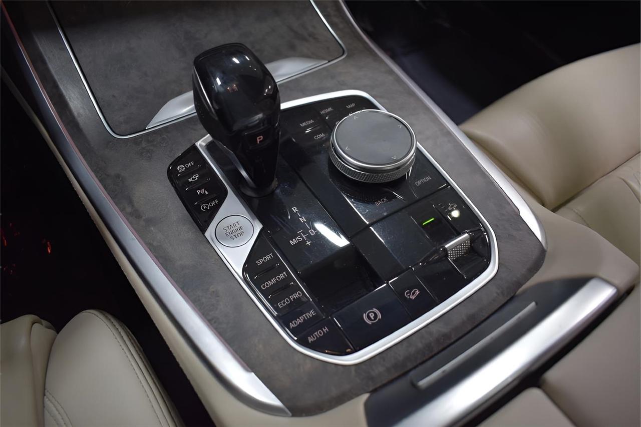 BMW X7  2020