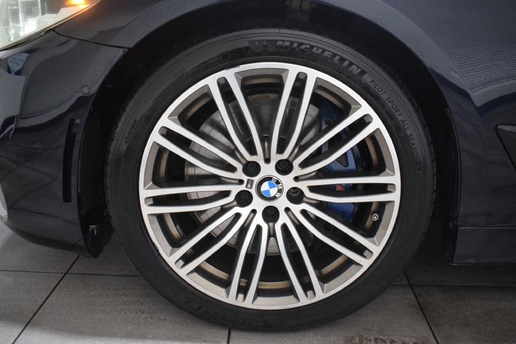 BMW 5-Series  2019