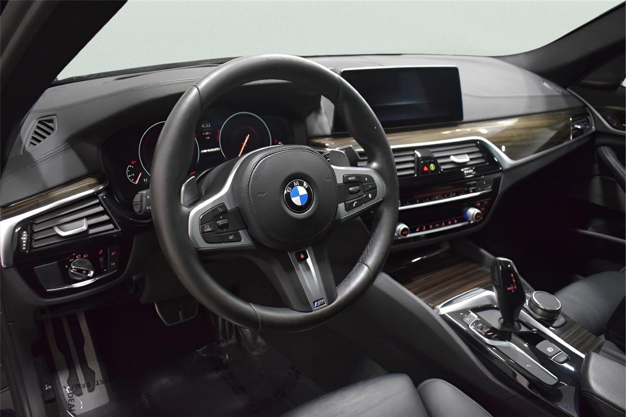 BMW 5-Series  2019