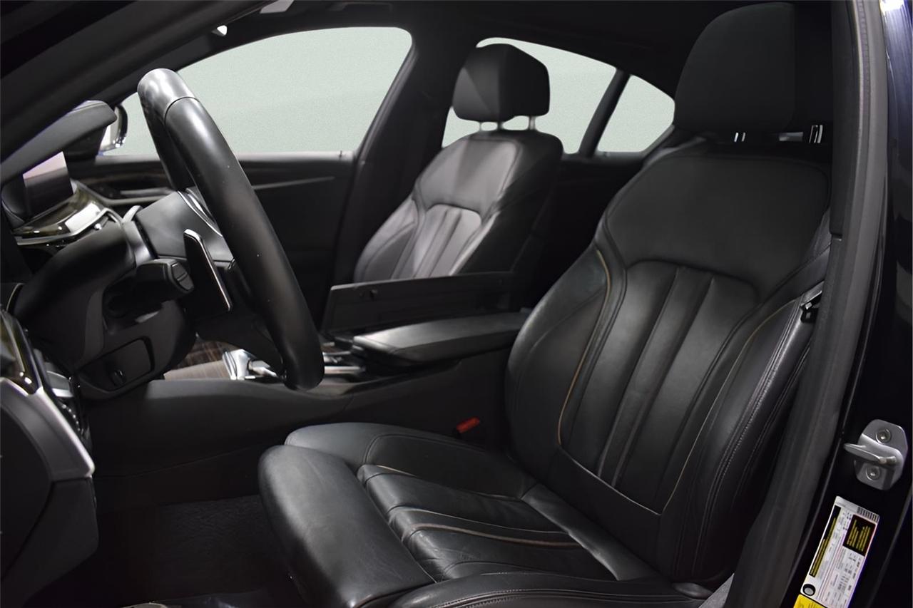 BMW 5-Series  2019