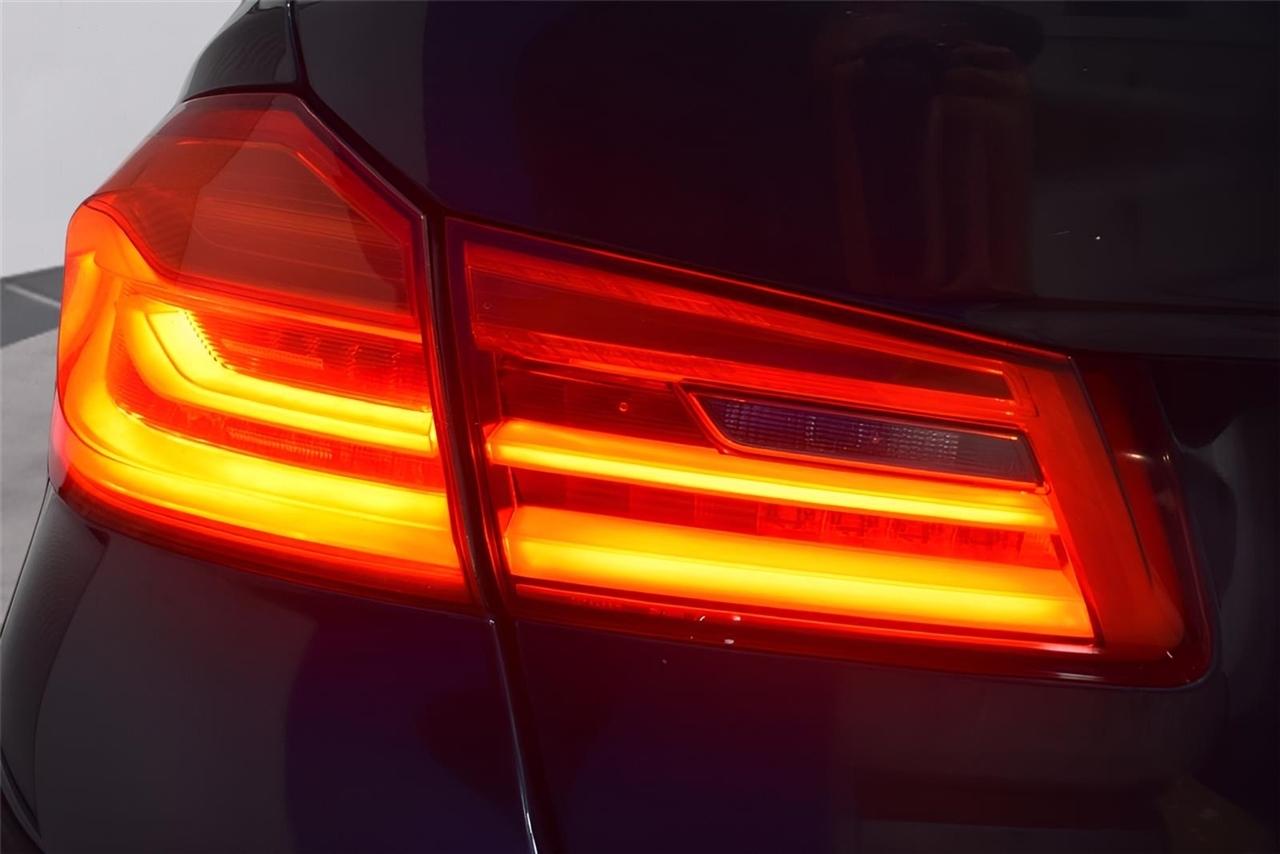 BMW 5-Series  2019