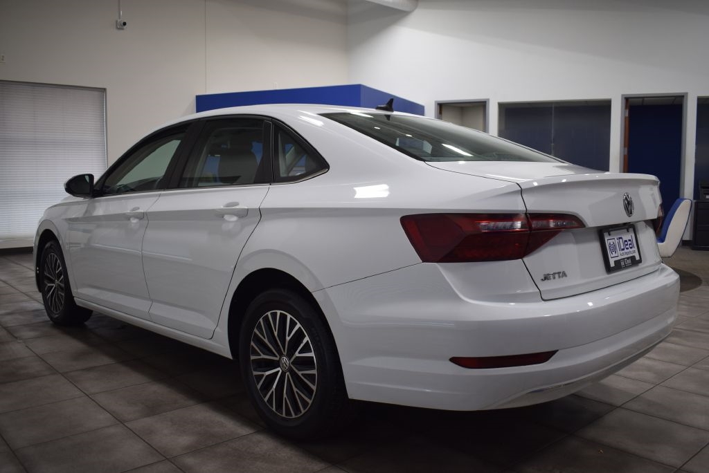 2021 Volkswagen Jetta S photo 2