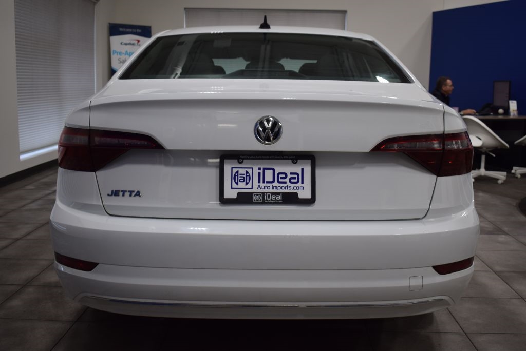 2021 Volkswagen Jetta S photo 3