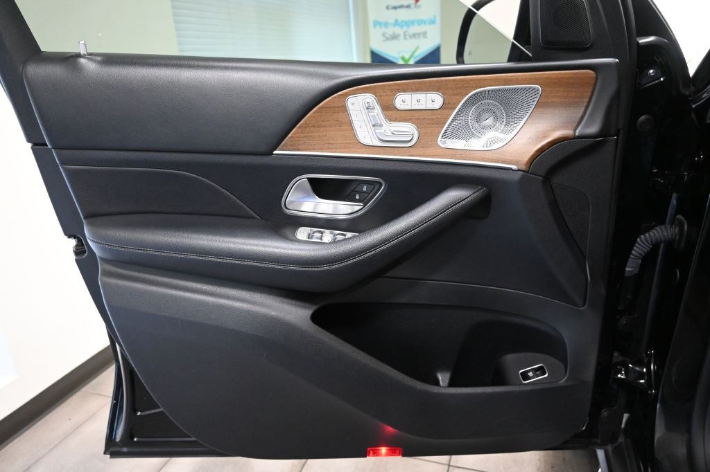 Mercedes-Benz GLS-Class  2021