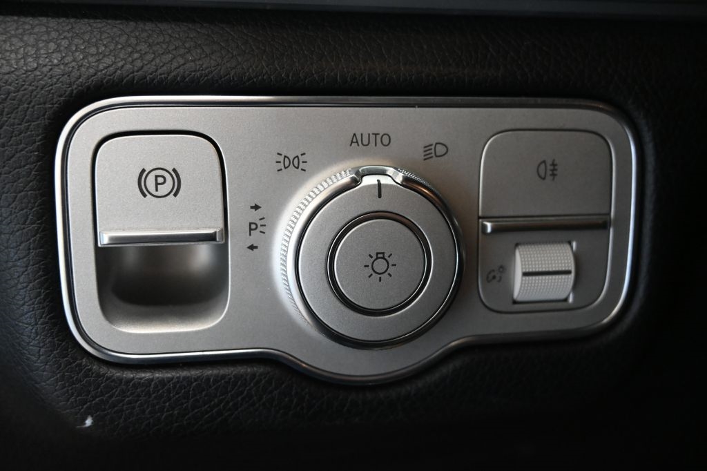 Mercedes-Benz GLS-Class  2021