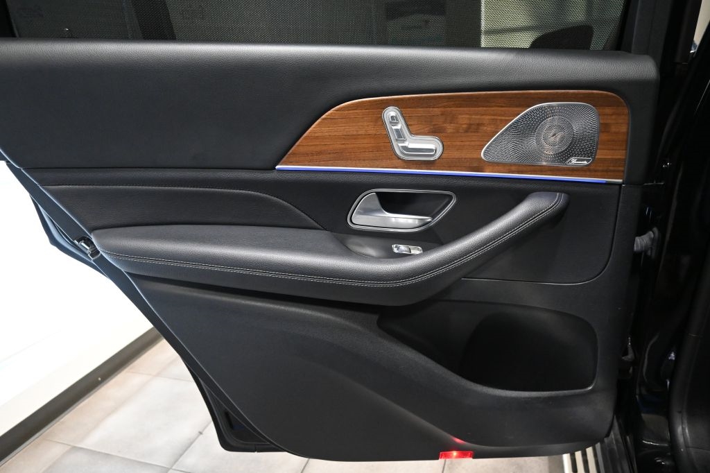 Mercedes-Benz GLS-Class  2021