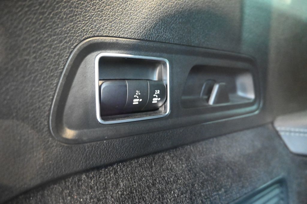 Mercedes-Benz GLS-Class  2021